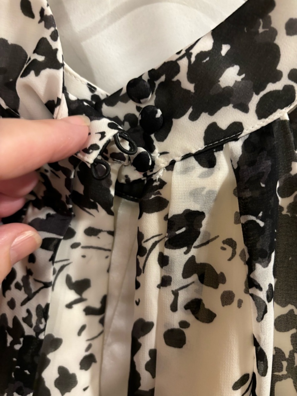 White House Black Market NEW Chiffon Halter Floral Midi Dress White Black 12 - Picture 13 of 16